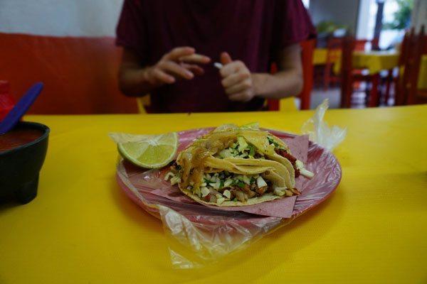 Tacos i Mexico - noget af det lækreste vi har spist!! ©Backpackerne